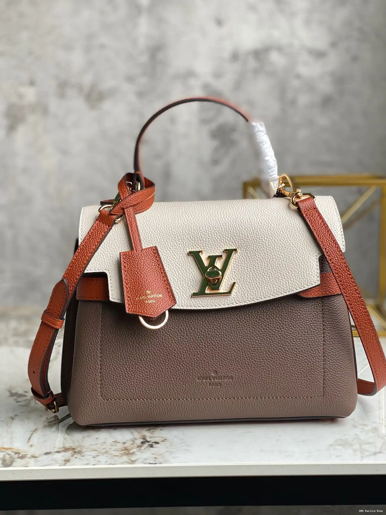 Aaa replica ru EVER VUITTON LOUIS LOCKME BB 0625